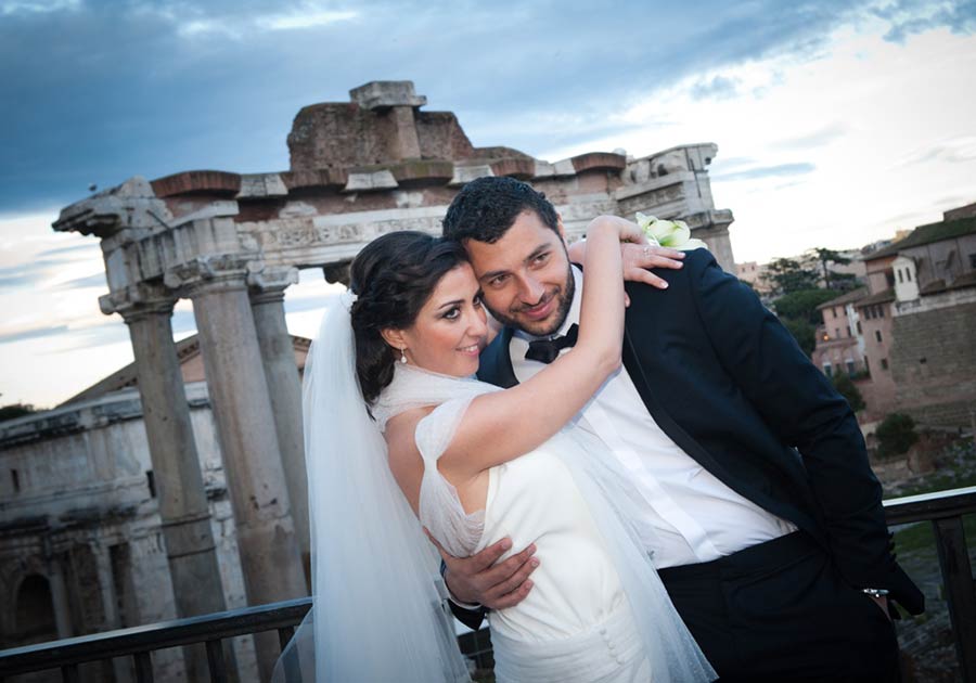 elope in Rome